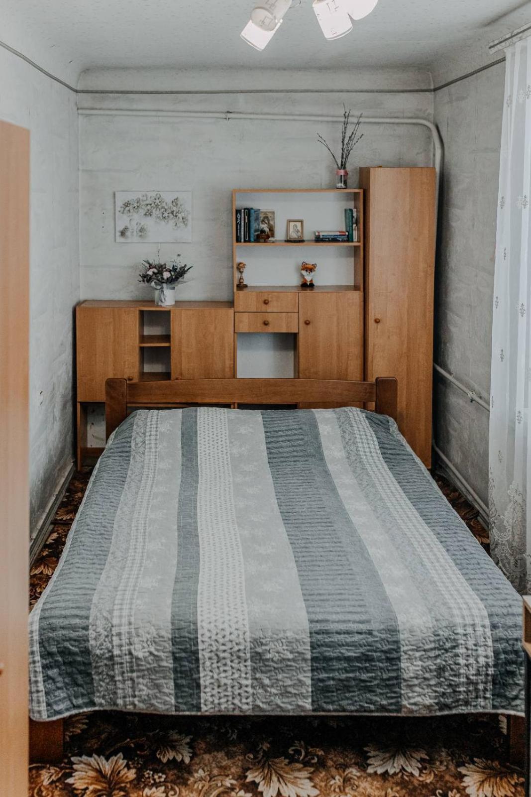 Comfortable Apartments On Hrushevskogo Street Near 16 City Hospital Днепър Екстериор снимка