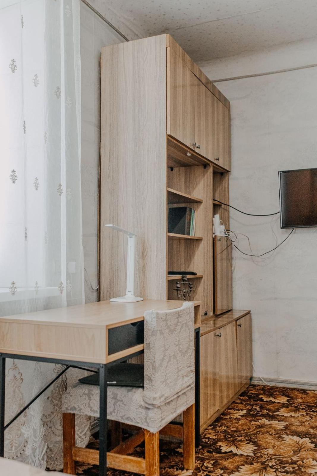 Comfortable Apartments On Hrushevskogo Street Near 16 City Hospital Днепър Екстериор снимка
